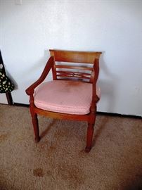 Vintage chair, pads needs cleaning