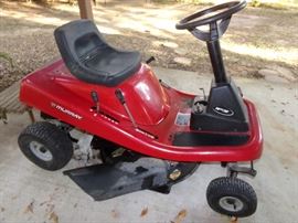 Really Nice Riding Finish Mower with New Battery