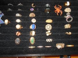 costume rings