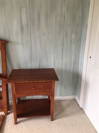 THOMASVILLE NIGHT STANDS 