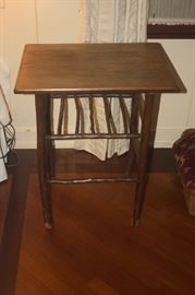 BENT WILLOW SIDE TABLE