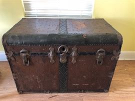 Antique Steamer Trunk 