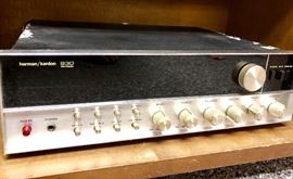 Harman Kardon 930 Receiver