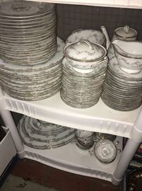 Noritake Windsor china set for 12