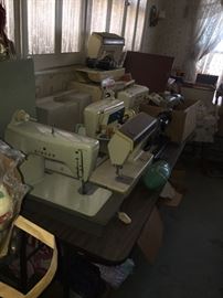 14 sewing machines, Singer, Bernina