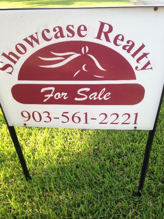Showcase Realty of Bullard has the listing of the Hollytree home.