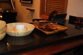Chip n dip bowls and other snack serving pieces