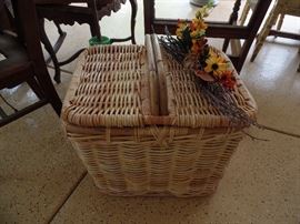 Picnic basket