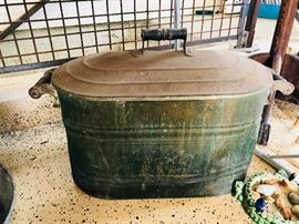HSB & Co copper washpot w/cover