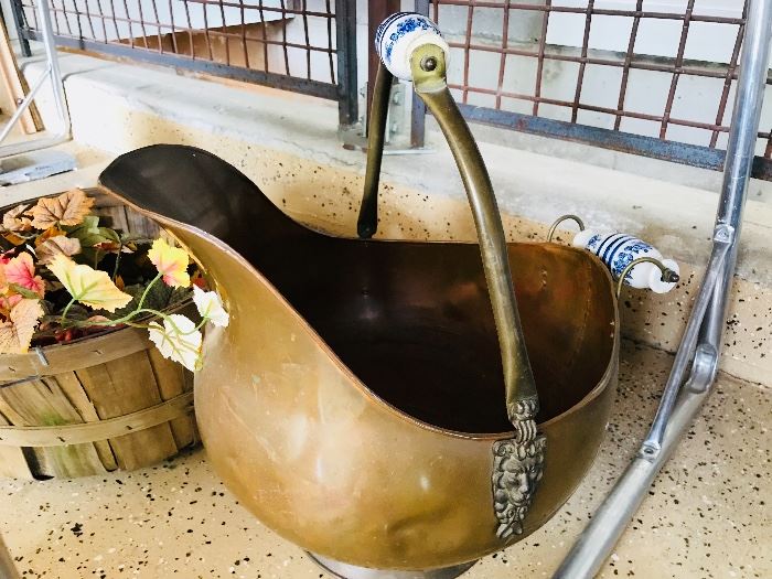 Vintage copper water pitcher jug w/lion figure glass handle 