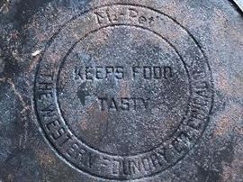 The Western Foundry MI-PET cast iron fry pan 