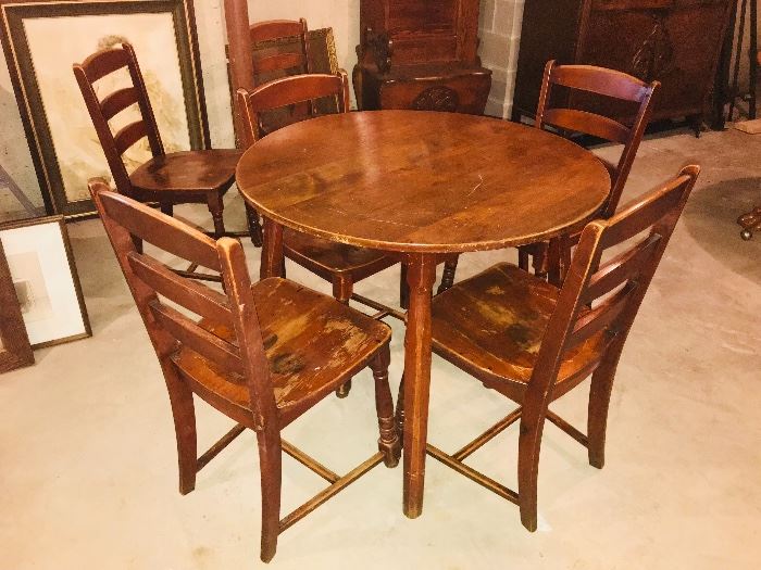 Round Wood Table and 6 wood chairs