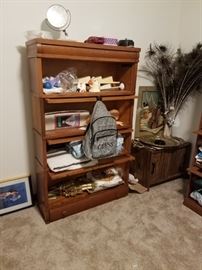 GLOBE WERNICKE SECTIONAL BOOKCASE