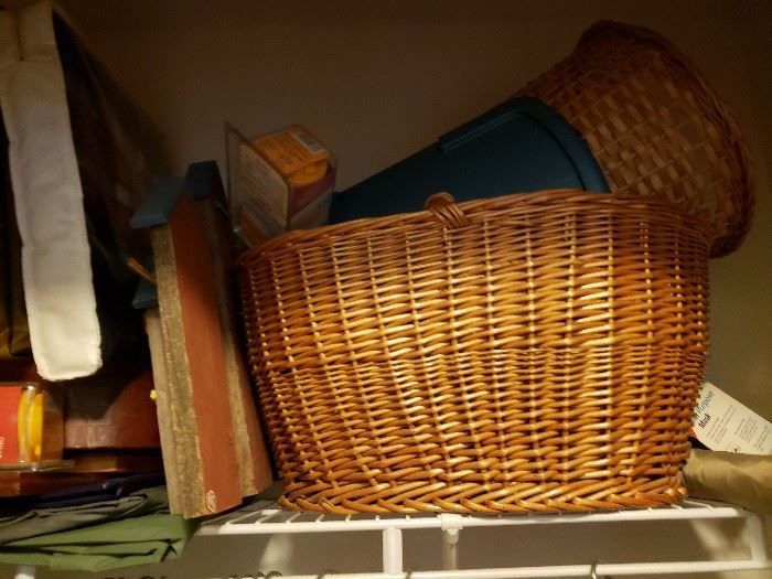Very large wicker basket, other decor.