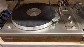 Zenith Turntable