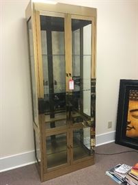 Lot 82: Mastercraft Style Brass Illuminated Cabinet