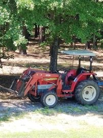 Lot 95C: Tractor, Frey Industries ML200 (Photo 4 of 4)