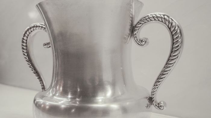 silver urn