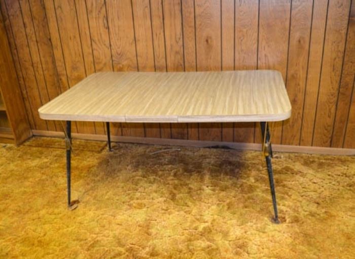 Vintage 1950's Dining Table.  Excellent condition.