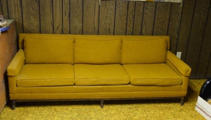 Vintage gold couch.  Good condition.
