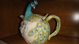 Peacock teapot 