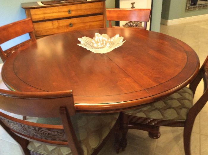 Ethan Allen pedestal table with leaf & 6 custom upholstered chairs