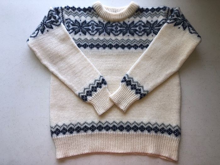 Vintage Dale of Norway wool sweater 