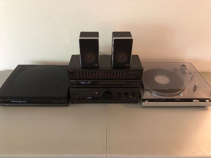 Technics stereo system & turntable
