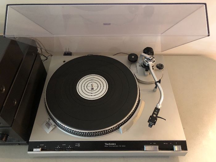 Technics stereo system & turntable
