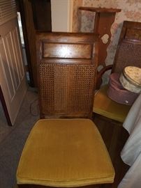 Stanley Table with 6 Chairs