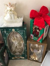 Lots of Christmas items walk, talk, dance and sing!!