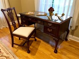 Hekman Chippendale Desk