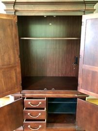 Versatile pieces that can be used for clothing or entertainment!