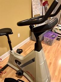 Life Fitness LifeCycle 5500 HR Stationary Bike