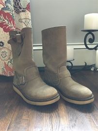 Suede Boots 