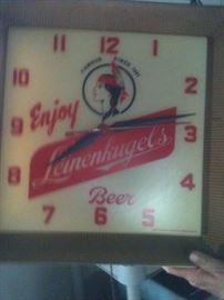Vintage Leinenkugel's light-up beer sign