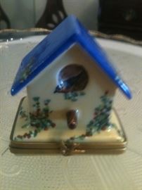 Peint Main France Limoges Box birdhouse