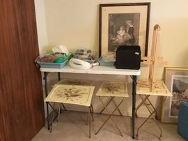 Set of 4 vintage metal tv trays