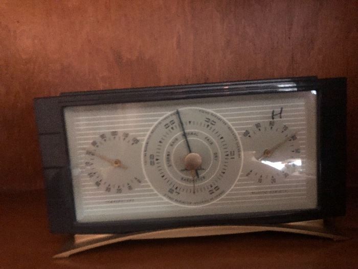 Vintage barometer 