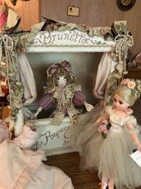 Brunettof Les Poupees Du French Doll play box with doll
