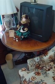 Vintage pedestal table.