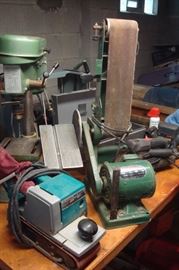 Makita heavy duty belt sander, vertical belt sander and other tools.