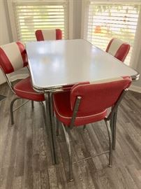 Retro 1950's style formica table dinette set!