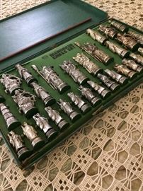 Mandarin chess set..... all pieces included!