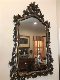 Large impressive mirror!
