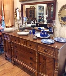 This looks like blond flame mahogany!!! It is a great long sideboard/buffet with beautiful details!