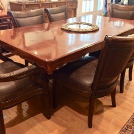 Nice table and 6 chairs