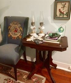 East Lake table in great condition...