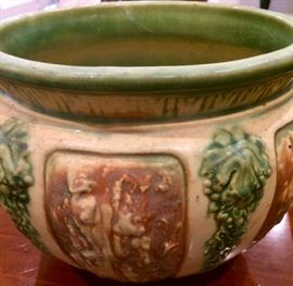 This large piece is unmarked ... what type of pottery do you think it is?