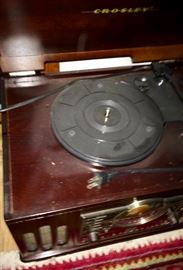 Reproduction record player looks like an old radio